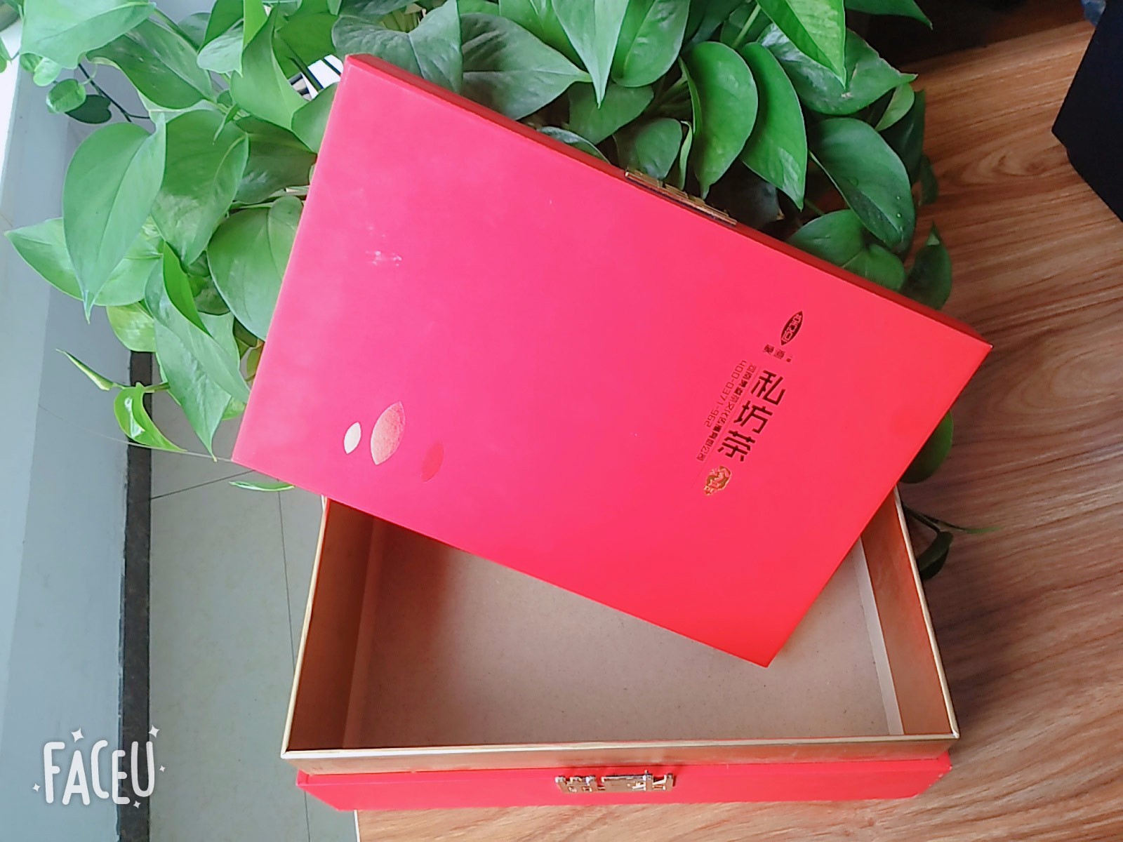 今天鄭州紙上印包裝廠為您一一解答為什么定制包裝盒，廠家樣品費(fèi)那么貴，貴在哪里？